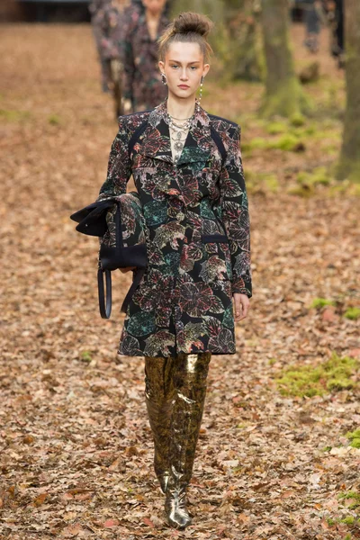 Look 34